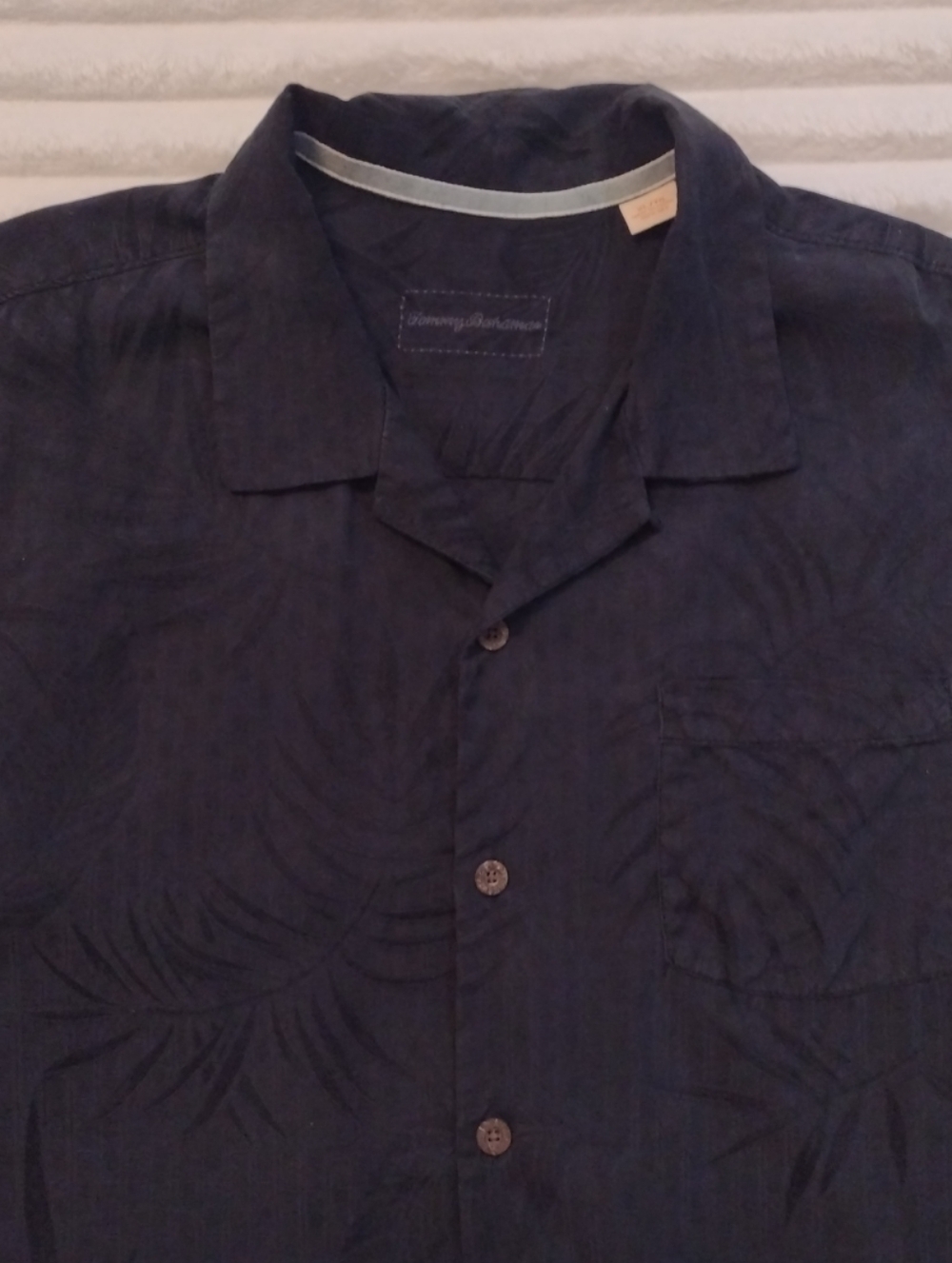 Tommy Bahama 100% Silk Camp Shirt Mens XL Dk Grey/Black Subdued Hawaiian Button